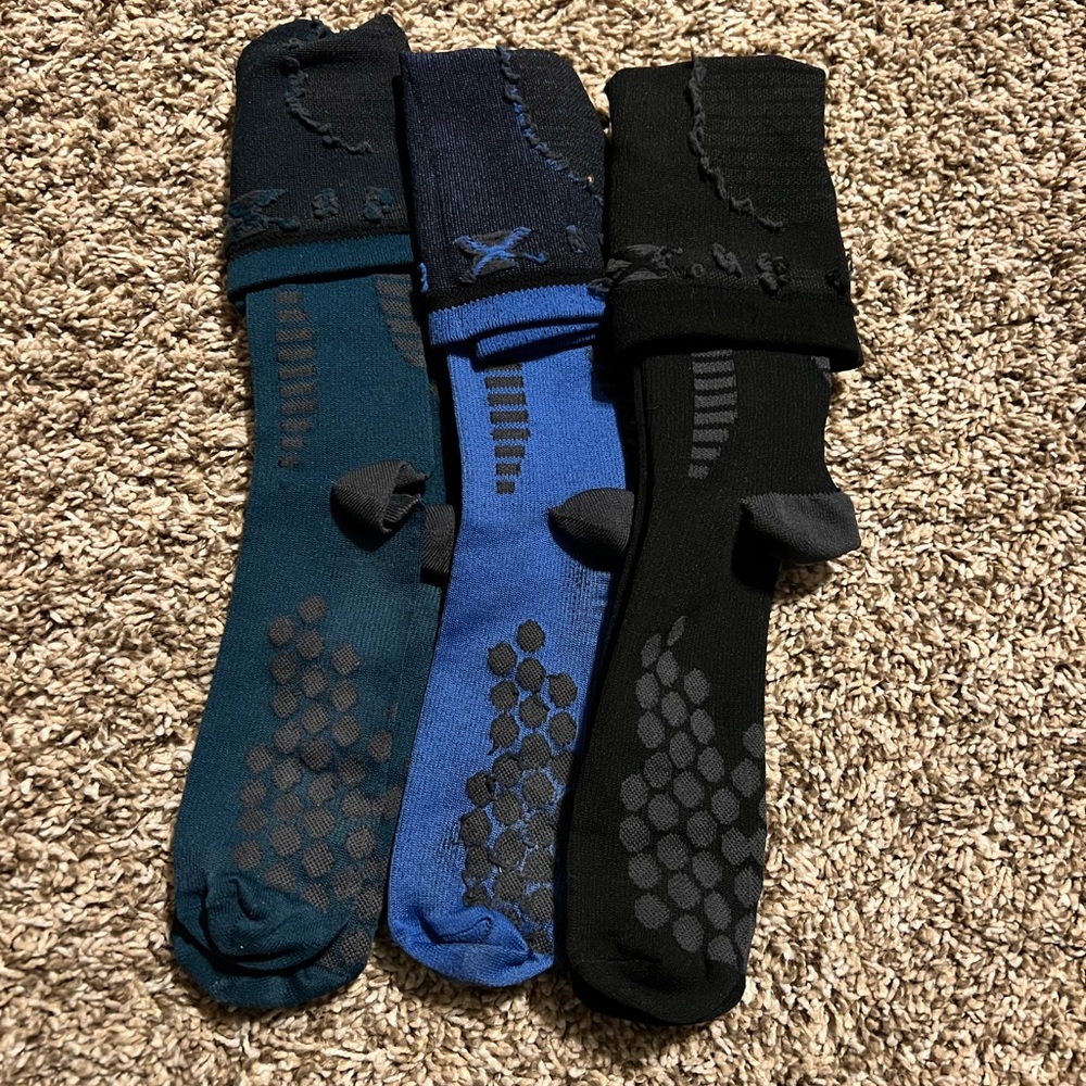 BRAND NEW, NEVER WORN! Compression socks! Shoe size 6-10